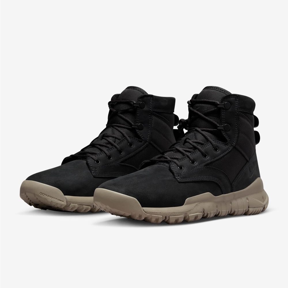 Nike SFB 6" Leather Men's Boot Black Light Taupe
Can fit women’s 7.5-8